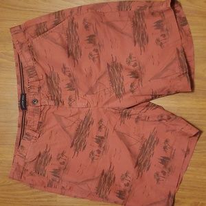 Lands' End Men's Red Sailboat Scenic Print Casual Shorts